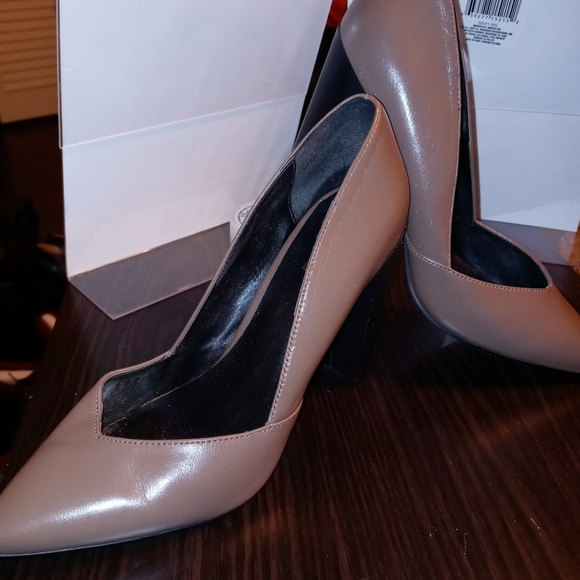 SHOES!!!!- - Picture 12 of 16